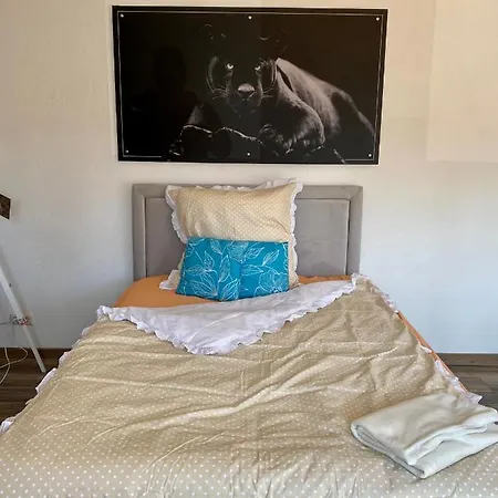 Maisonette Eifel, Mit Sauna Und Whirlpool 아파트