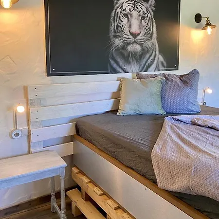 Maisonette Eifel, Mit Sauna Und Whirlpool Apartamento *